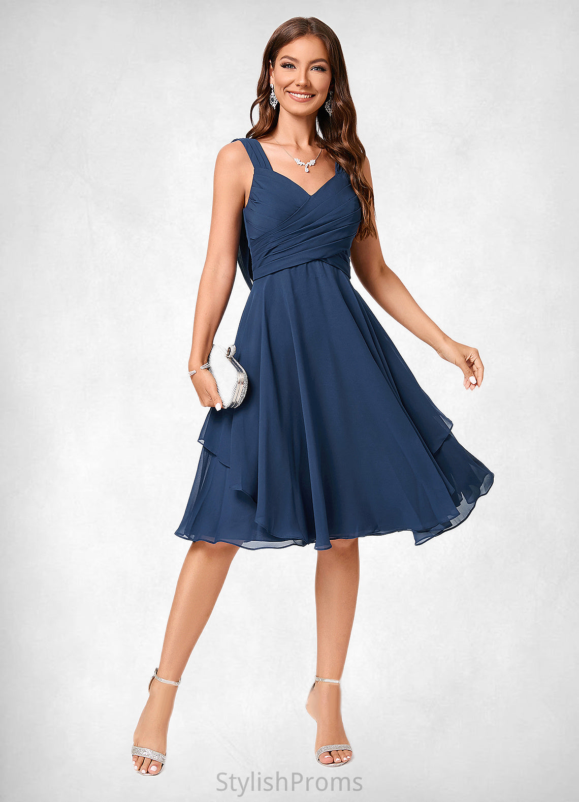 Izabella A-line V-Neck Knee-Length Chiffon Cocktail Dress HQP0022303