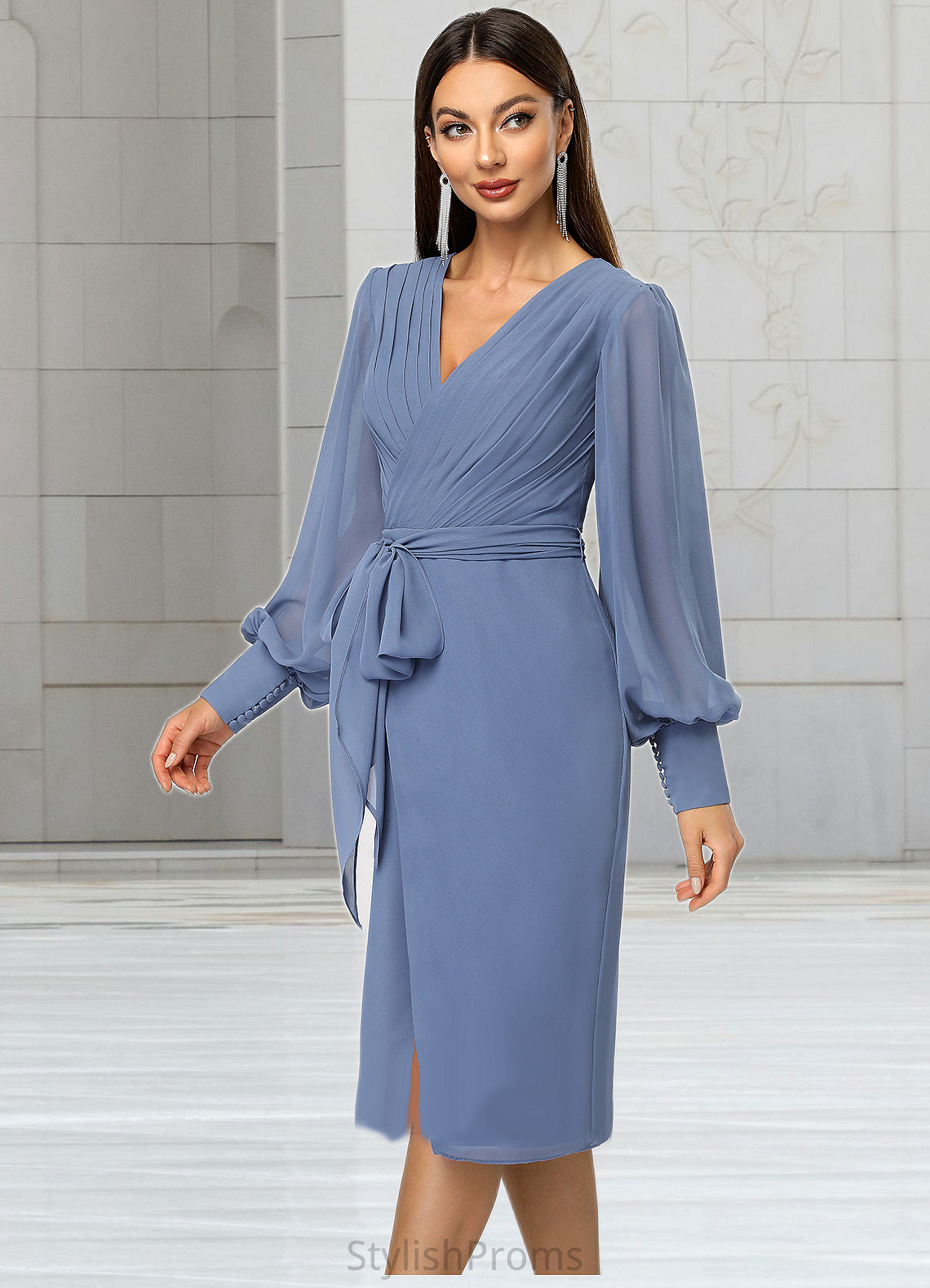 Arianna Sheath/Column V-Neck Knee-Length Chiffon Cocktail Dress With Bow Pleated HQP0022484