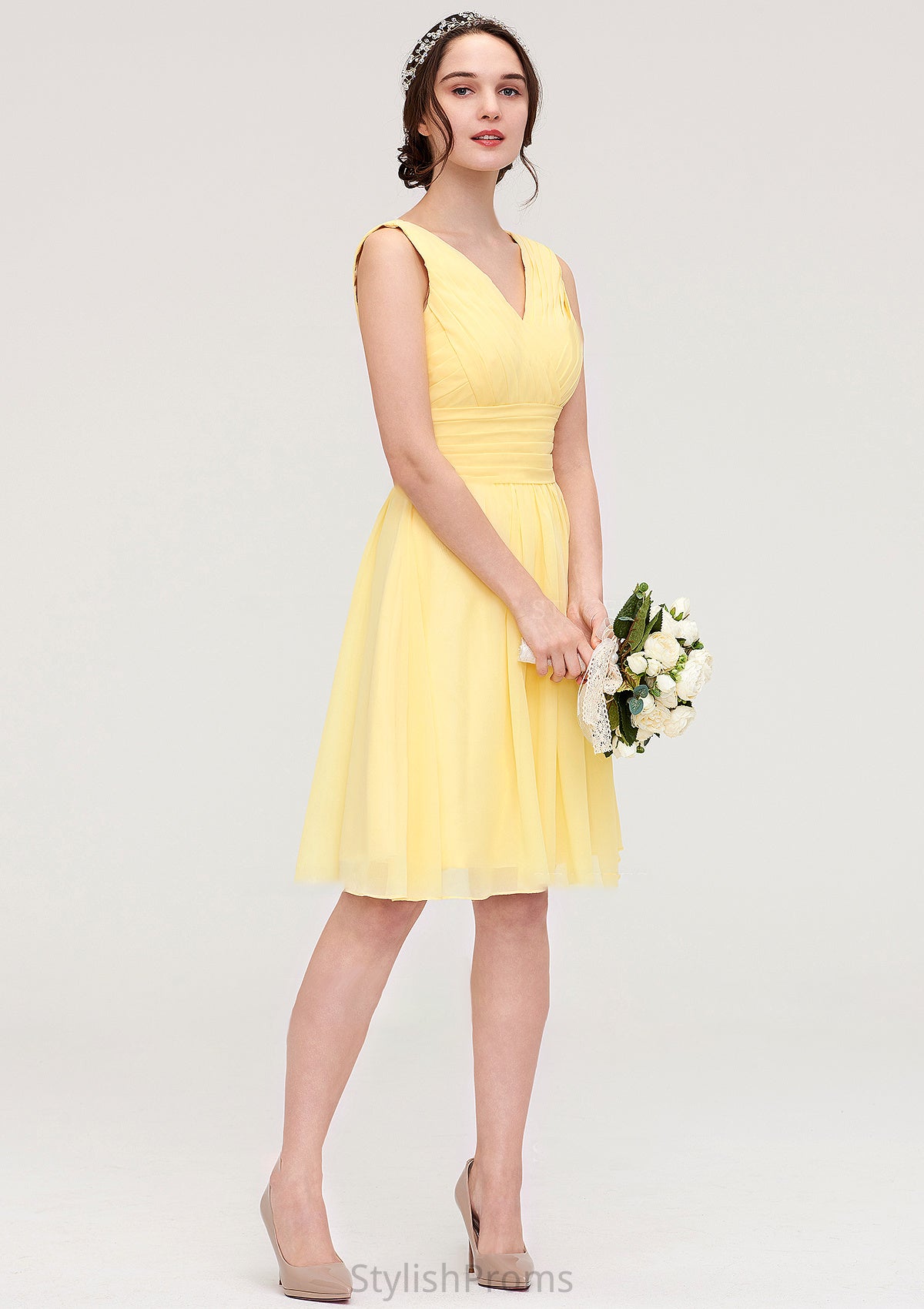 V Neck Sleeveless A-line/Princess Chiffon Knee-Length Bridesmaid Dresses With Pleated Precious HQP0025414