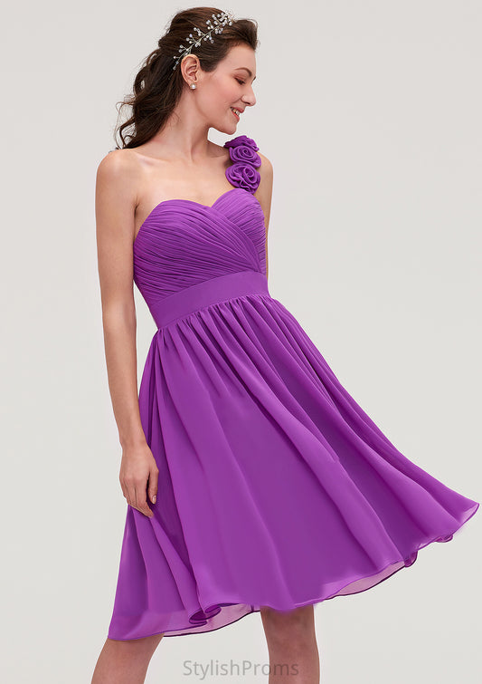 One-Shoulder Sleeveless Knee-Length Chiffon A-line/Princess Bridesmaid Dresseses With Pleated Flowers Angelique HQP0025441