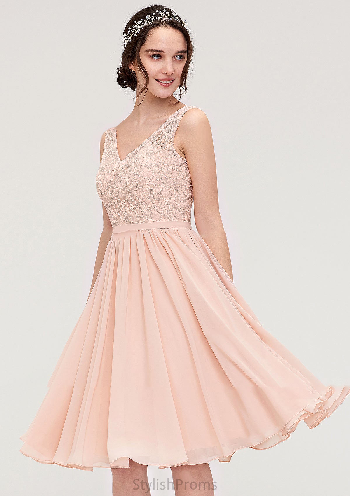 Sleeveless V Neck A-line/Princess Chiffon Knee-Length Bridesmaid Dresses With Lace Sadie HQP0025453