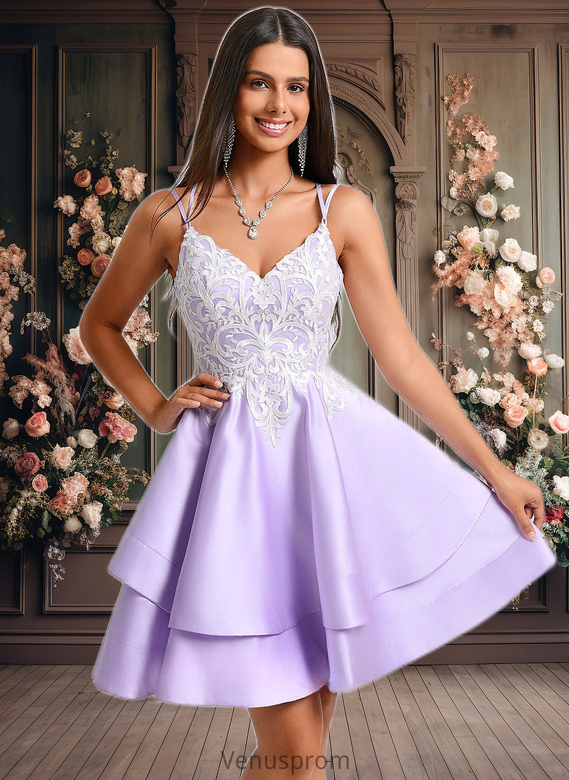 Dayanara A-line V-Neck Short Satin Homecoming Dress With Appliques Lace HQP0025696