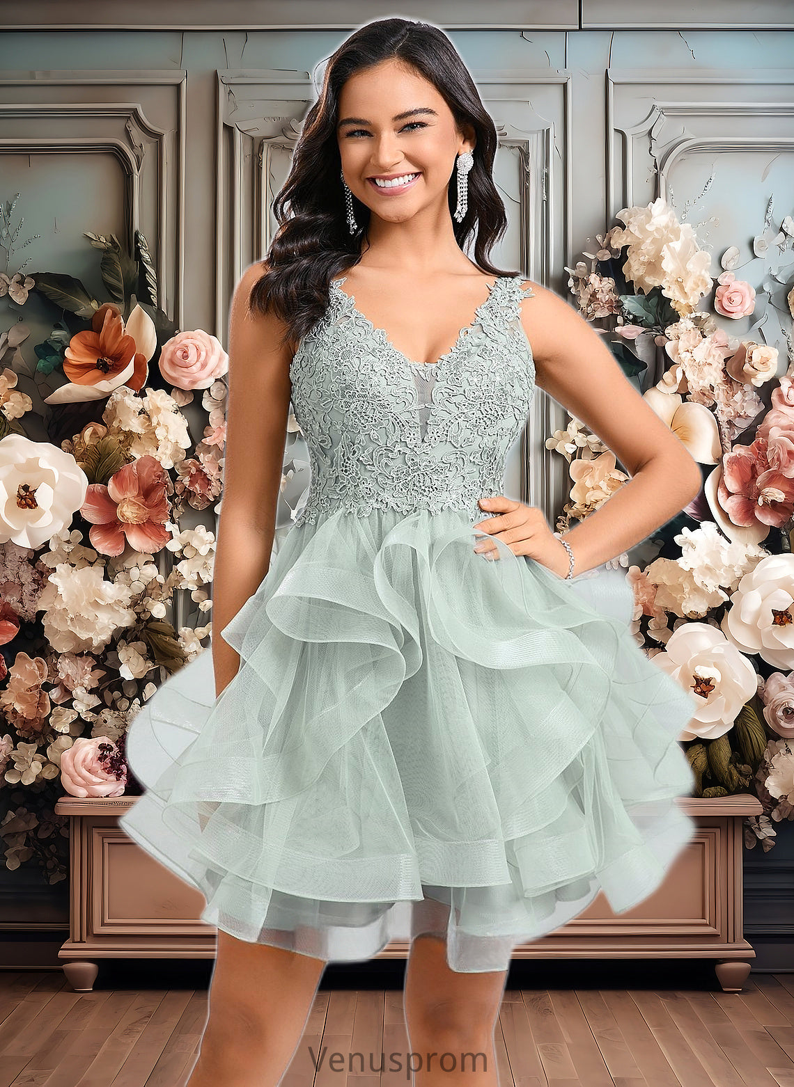 Sophronia Ball-Gown/Princess V-Neck Short Tulle Lace Homecoming Dress HQP0025671