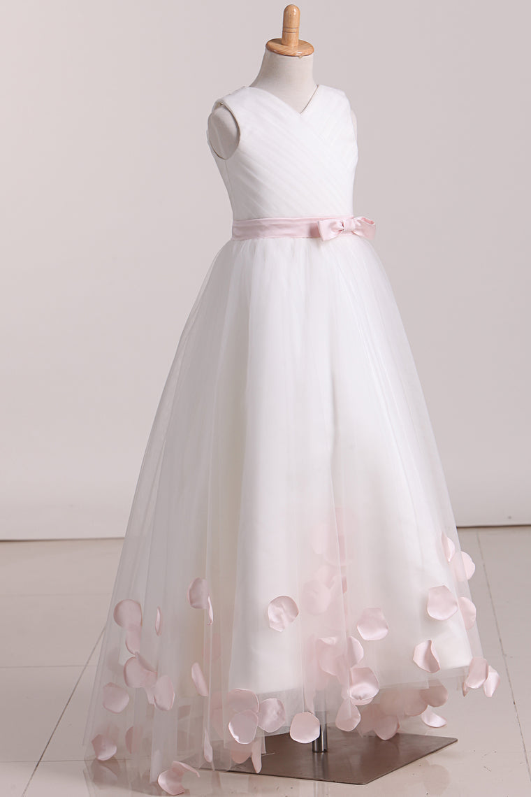 2024 Sweep Train Tulle Flower Girl Dresses A Line V Neck