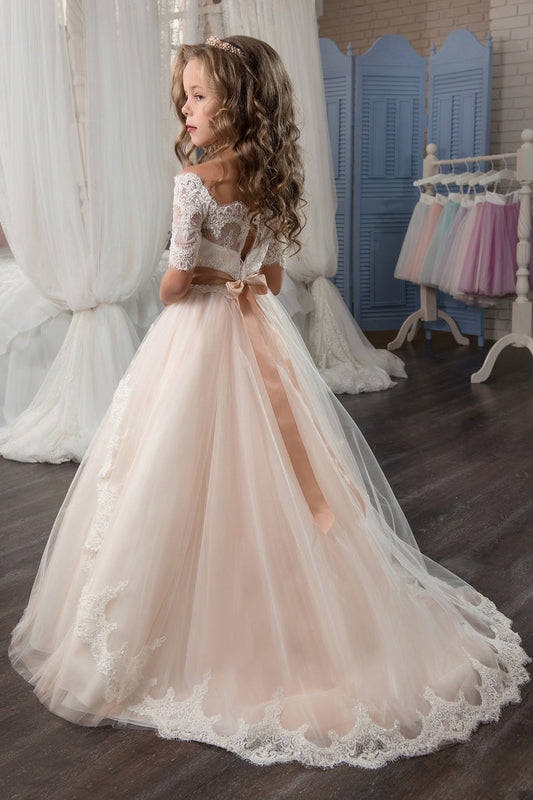 2024 Tulle Bateau Flower Girl Dresses Short Sleeves With Applique And Sash