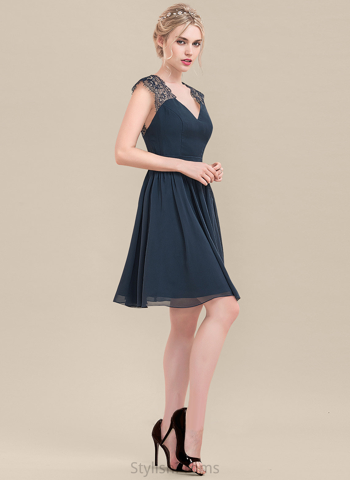 Knee-Length Chiffon Cocktail A-Line Lace Cocktail Dresses Kaitlin V-neck Dress