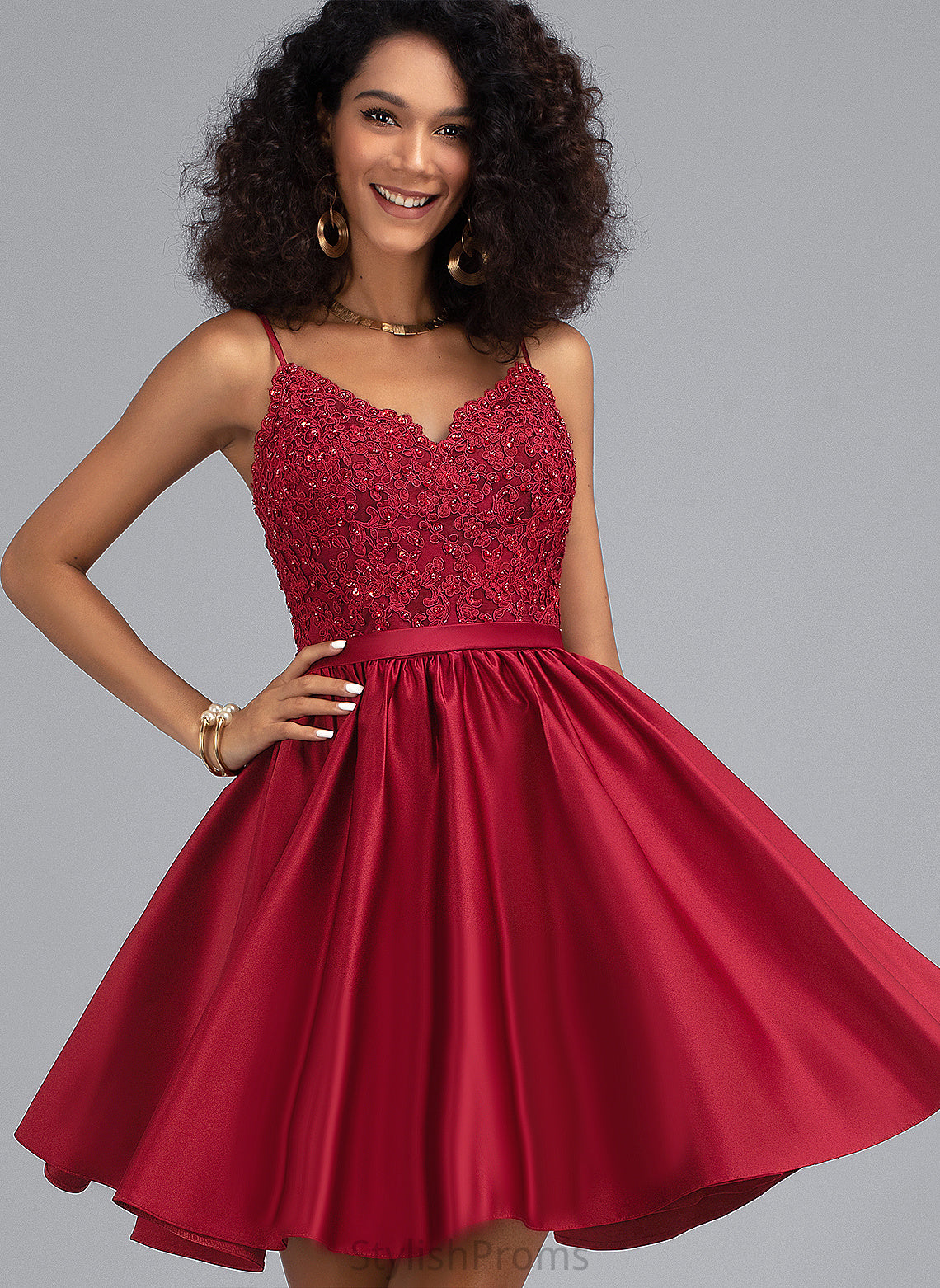 Prom Dresses Satin Short/Mini Lace With Ainsley A-Line Beading V-neck