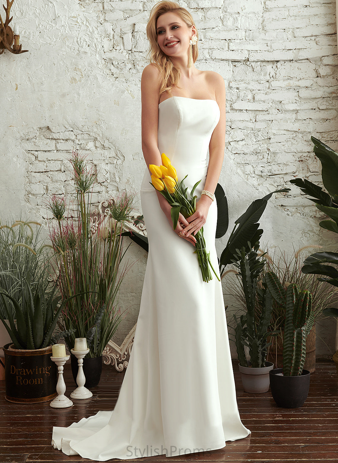 Crepe Strapless Sweep Wedding Brynlee Dress Wedding Dresses Trumpet/Mermaid Stretch Train