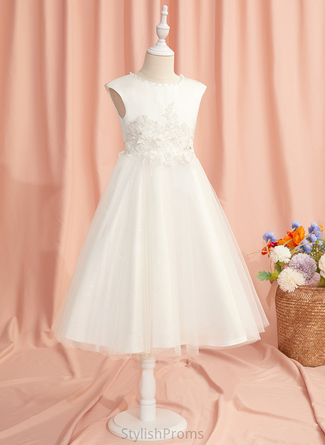 - Sleeveless Tulle Girl With Scoop Dress Lace/Beading/Flower(s) Ball-Gown/Princess Marian Neck Flower Tea-length Flower Girl Dresses