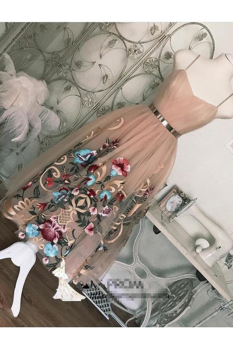 Tea Length Spaghetti Straps Homecoming Dress With Appliques, Cocktail Dresses With Belt