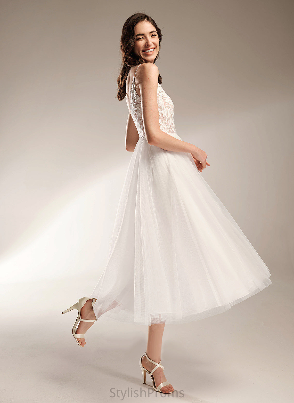 Minnie V-neck Wedding Dresses Tea-Length Lace Wedding Tulle A-Line Dress