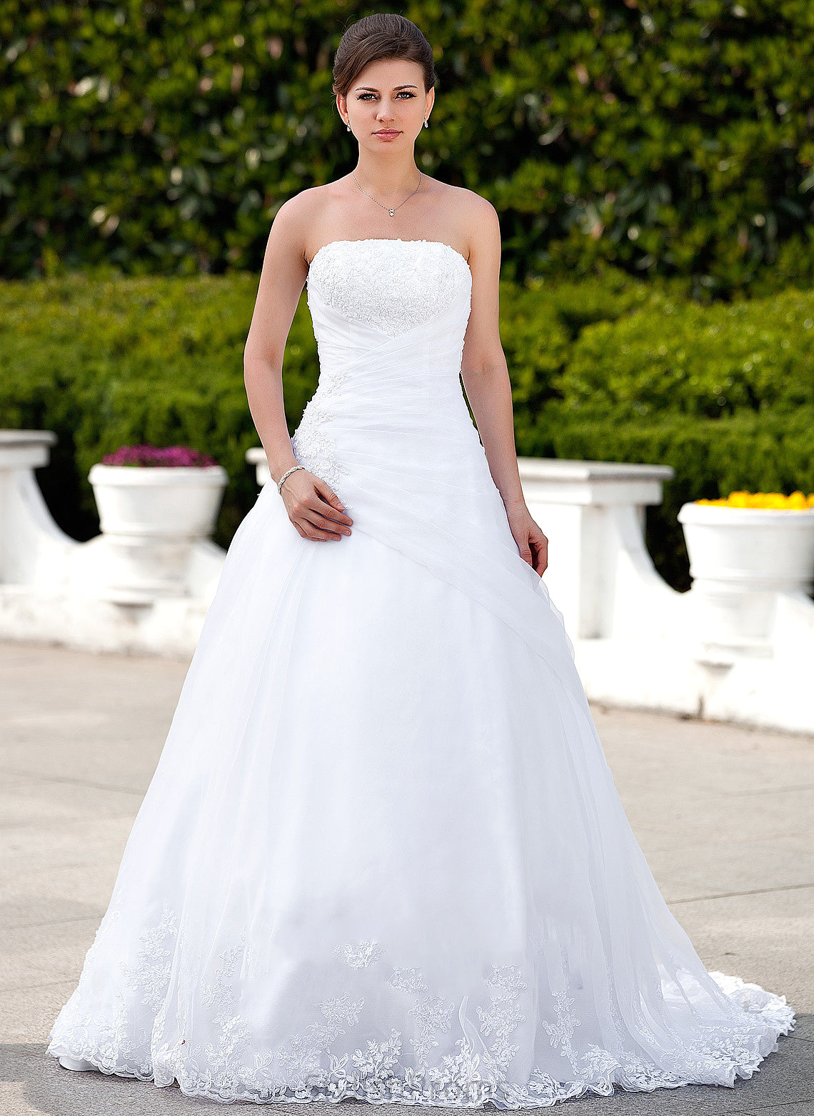 Ball-Gown/Princess Wedding Dress Organza Train Lace Chapel Beading Wedding Dresses With Strapless Itzel