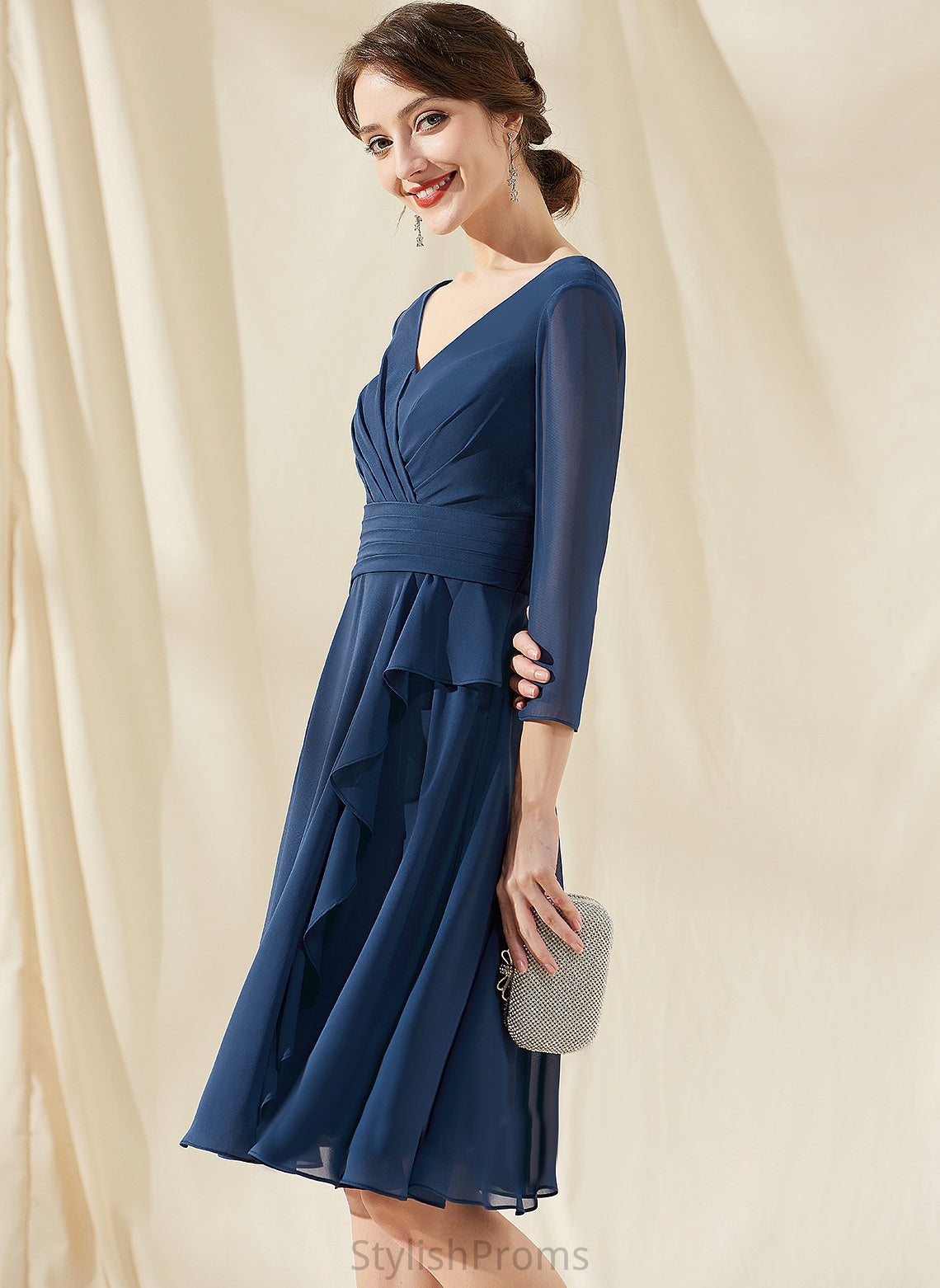 Cocktail Dresses V-neck With Knee-Length Cocktail Pearl Dress Chiffon A-Line Cascading Ruffles