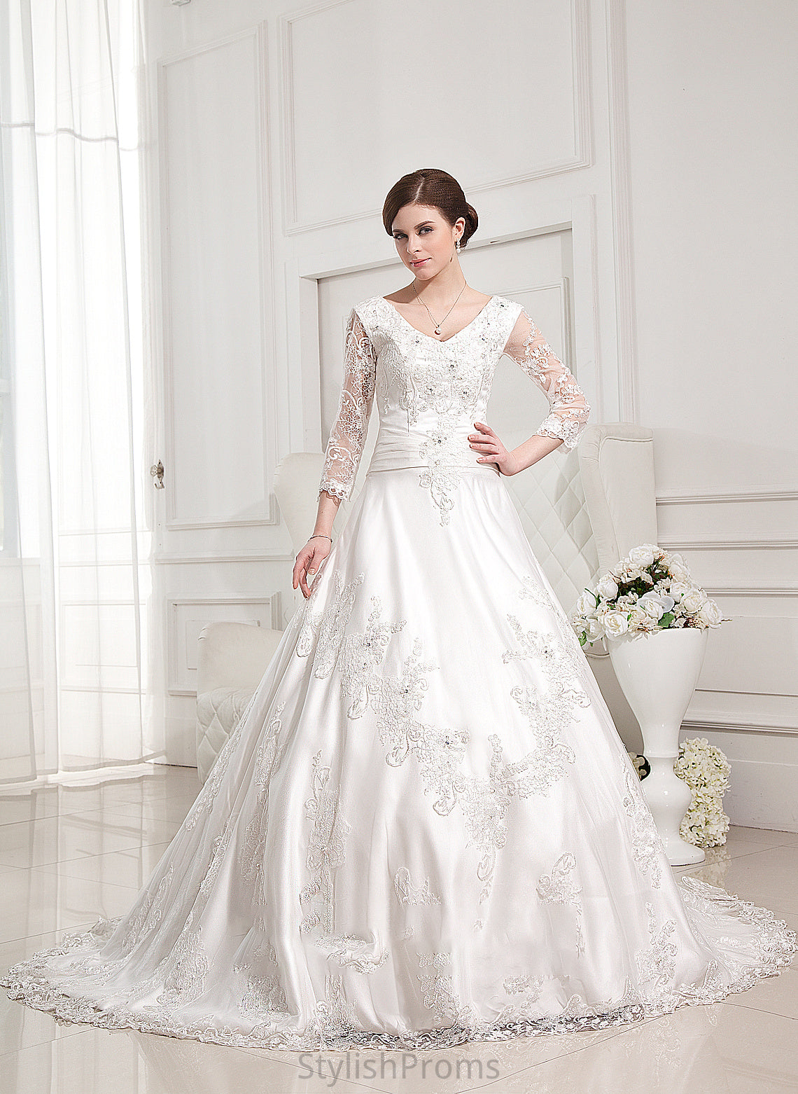 Ball-Gown/Princess Alyvia Appliques With Train Wedding Dresses Wedding Satin Dress V-neck Beading Chapel Lace