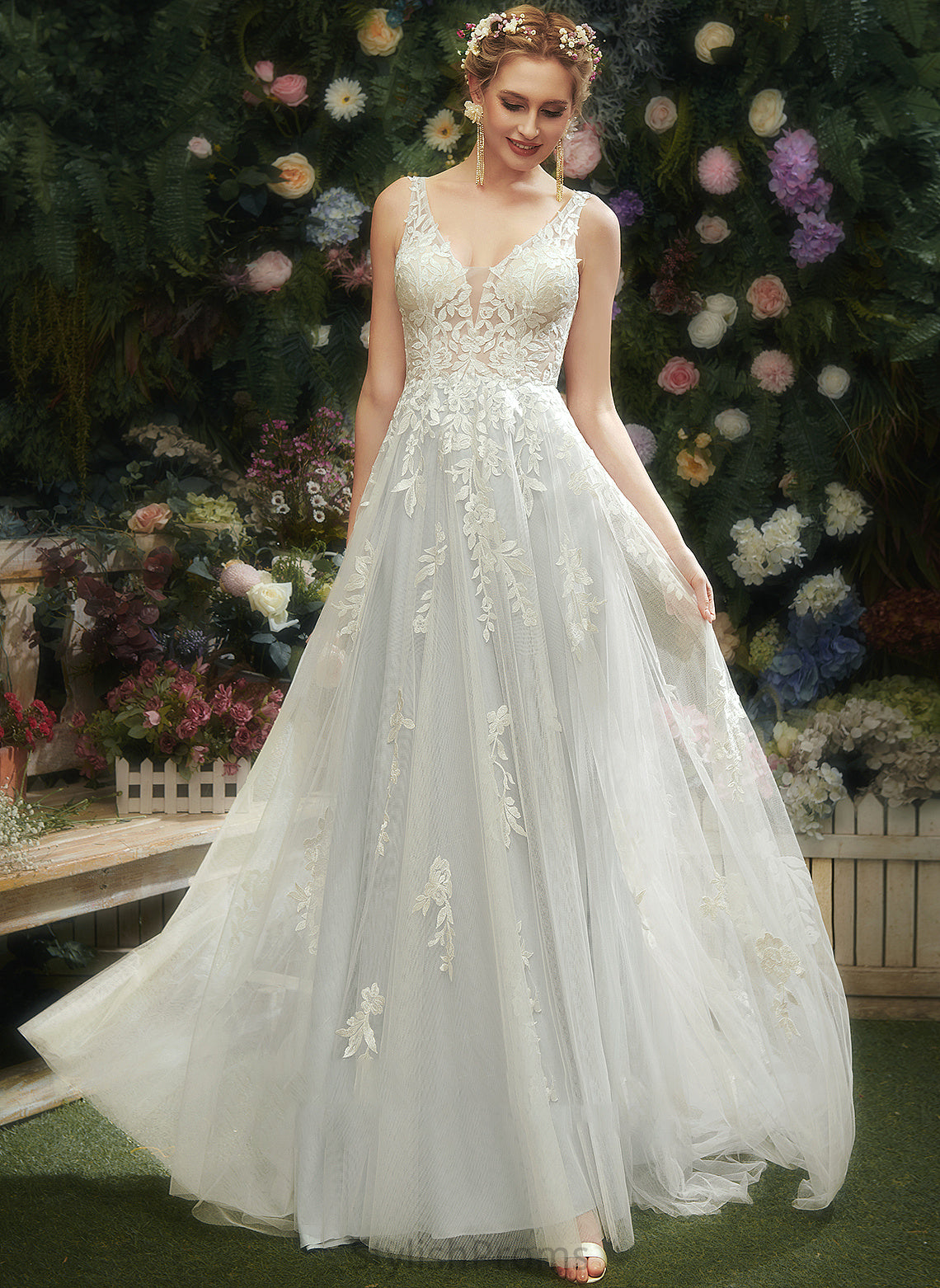 Court V-neck Mina Train Wedding Dresses A-Line Wedding With Dress Lace