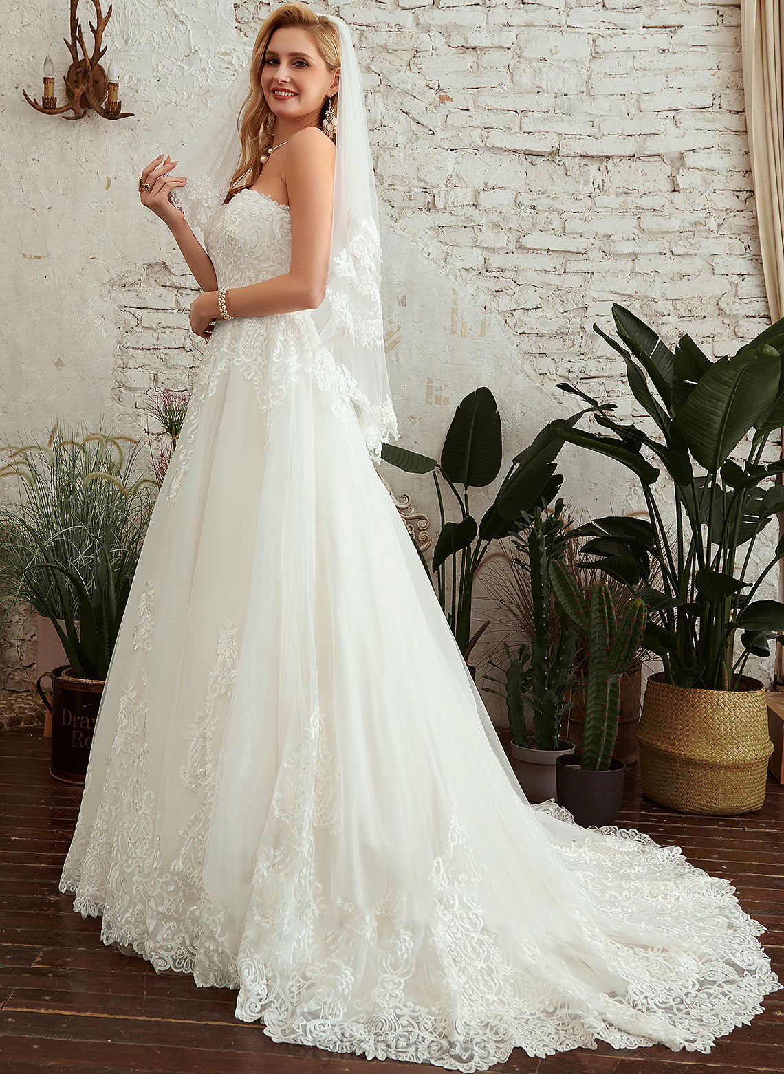 A-Line Court Tulle Train Adriana Wedding Dresses With Lace Wedding Sweetheart Dress