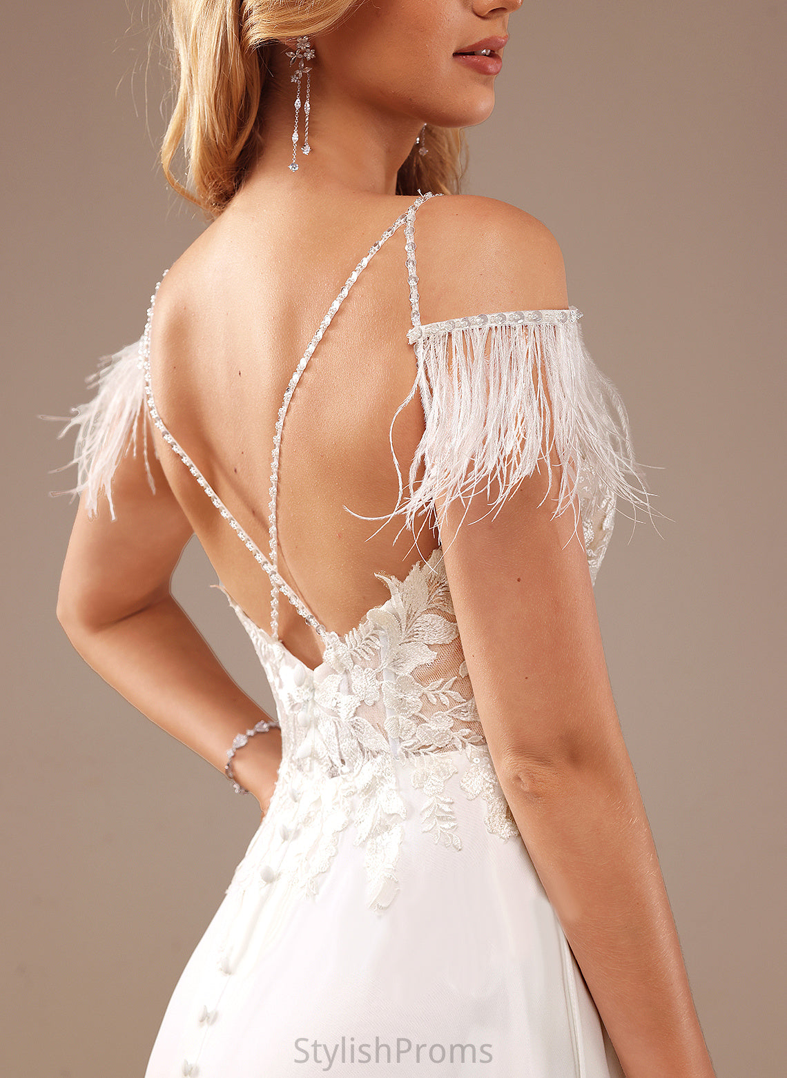 Beading Chiffon Sequins A-Line Feather Wedding Dresses Court Wedding Pockets V-neck Kinsley Dress With Train Lace Lace