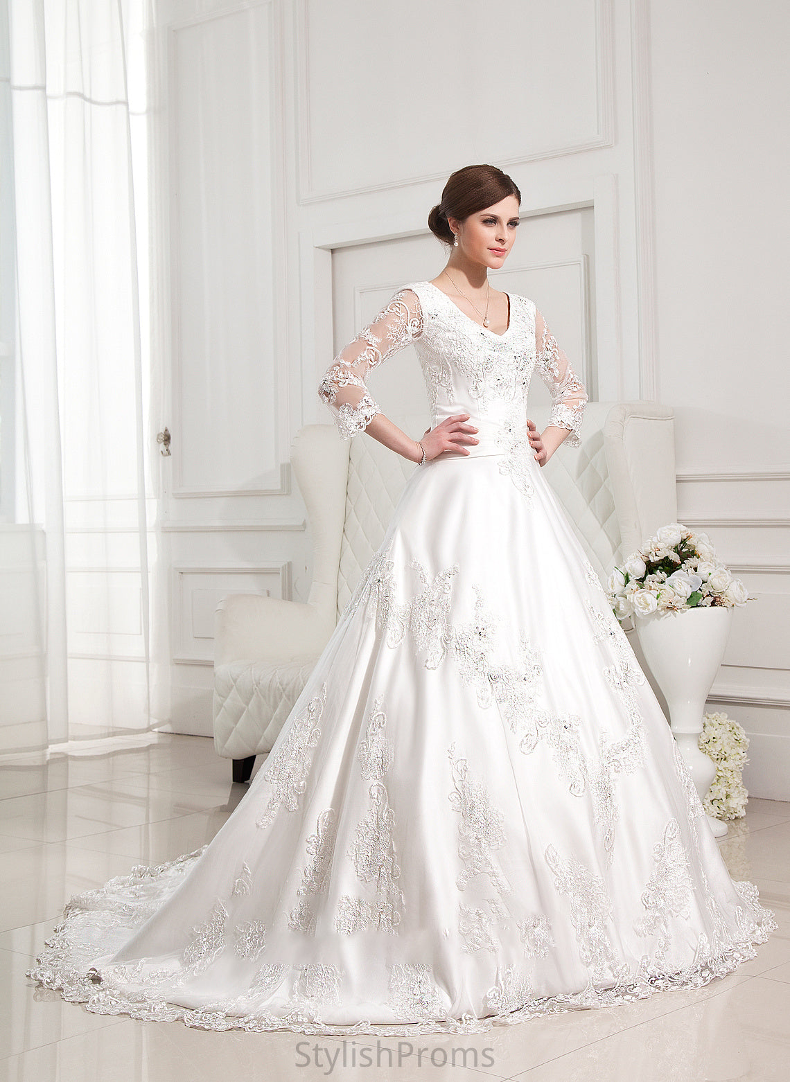 Ball-Gown/Princess Alyvia Appliques With Train Wedding Dresses Wedding Satin Dress V-neck Beading Chapel Lace