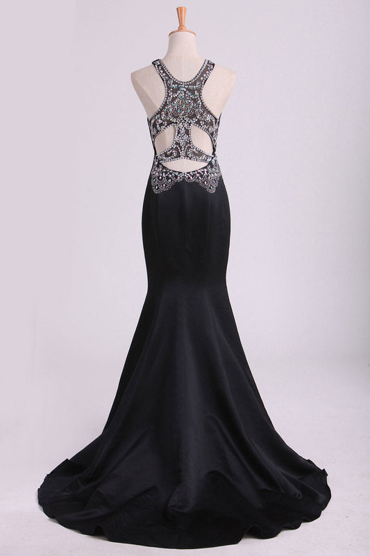 2024 Black Scoop Mermaid Beaded Bodice Open Back Prom Dresses Satin Floor Length