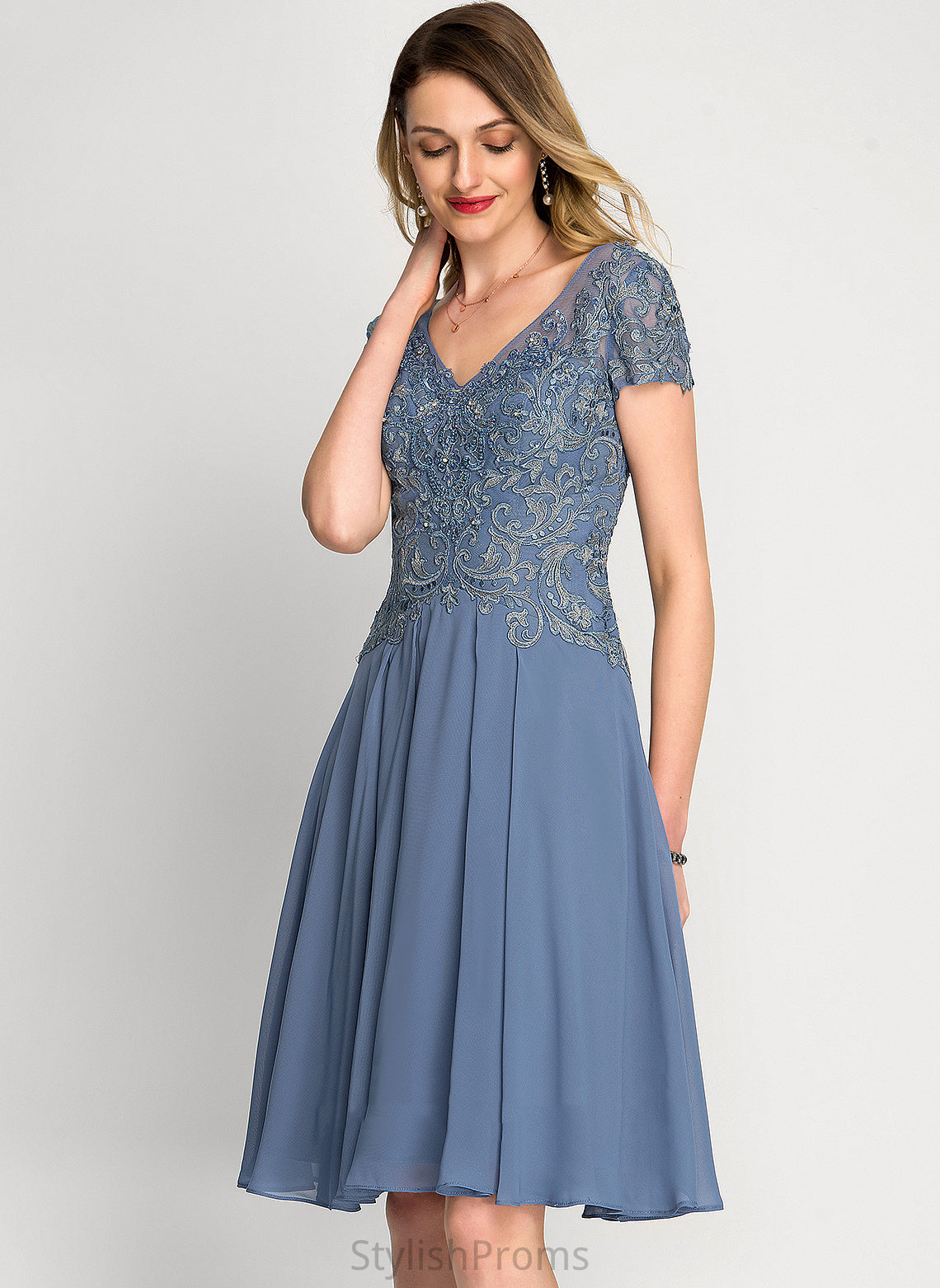 Cocktail Dresses A-Line Sequins Chiffon Beading Knee-Length Giana V-neck Lace Dress Cocktail With