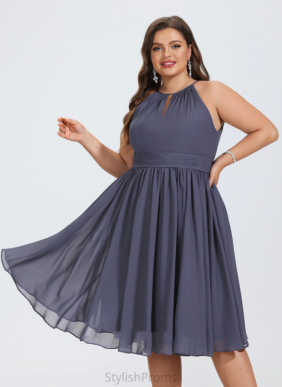 Shaniya Chiffon Cocktail Dresses Neck Cocktail Dress With A-Line Scoop Ruffle Knee-Length