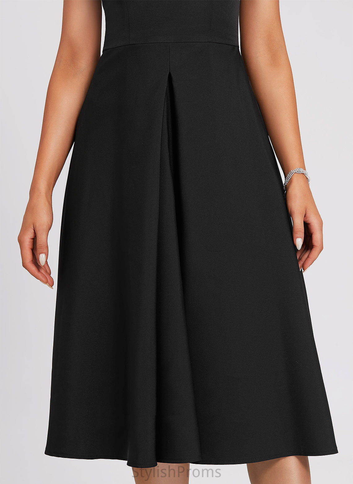 Crepe Cocktail Dresses V-neck Cocktail Knee-Length Stretch Dress Elliana A-Line