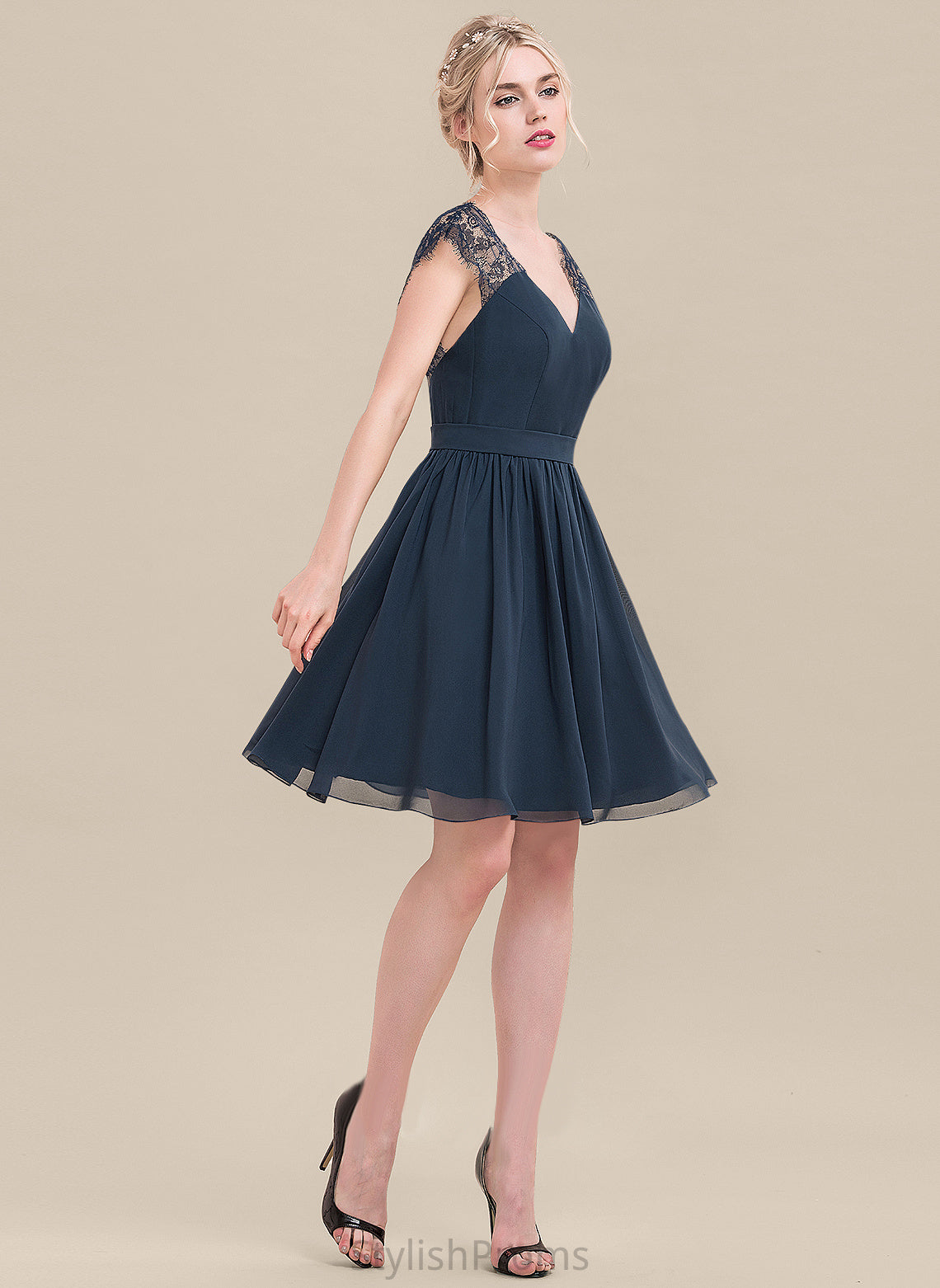 Knee-Length Chiffon Cocktail A-Line Lace Cocktail Dresses Kaitlin V-neck Dress