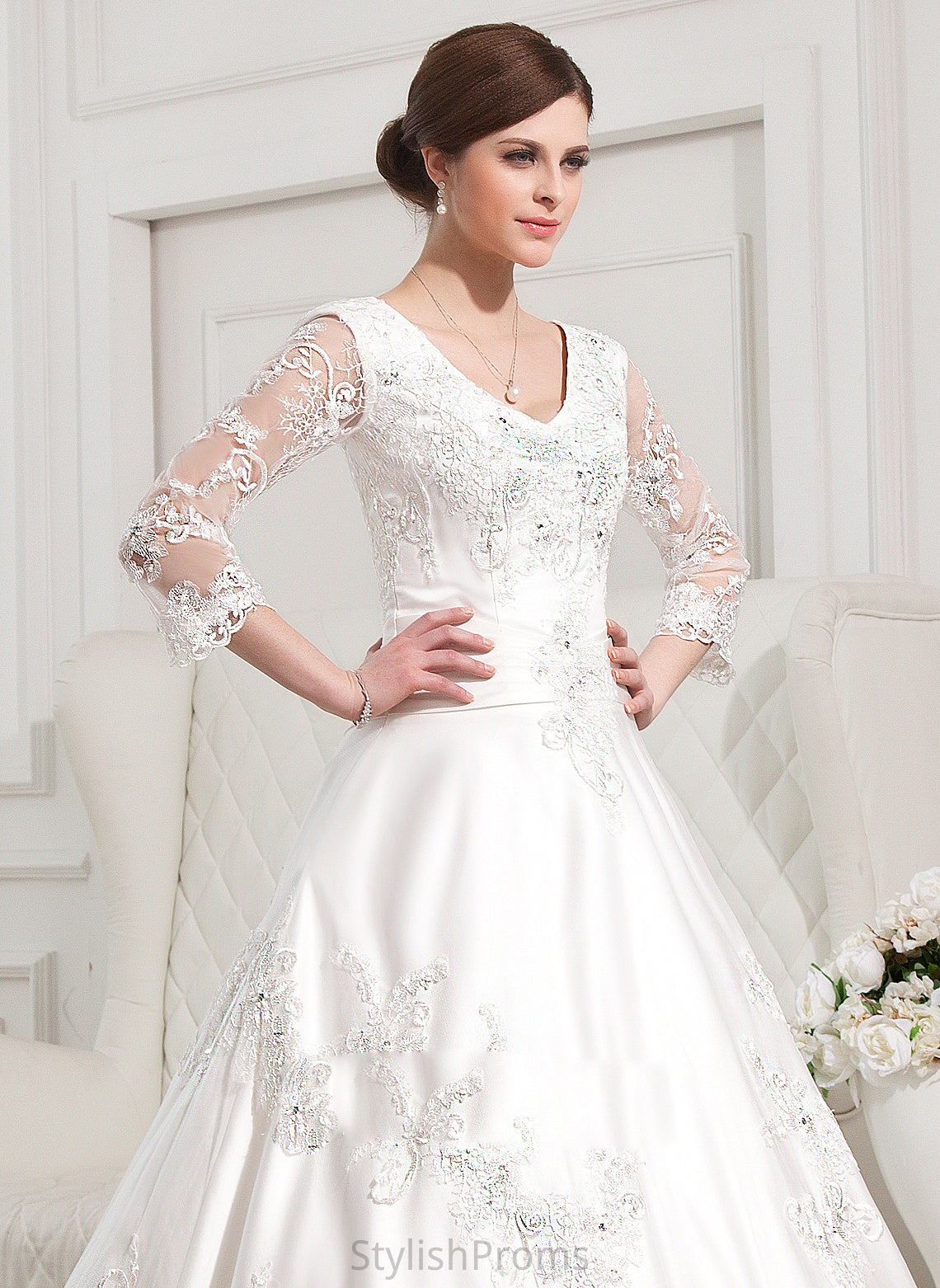 Ball-Gown/Princess Alyvia Appliques With Train Wedding Dresses Wedding Satin Dress V-neck Beading Chapel Lace