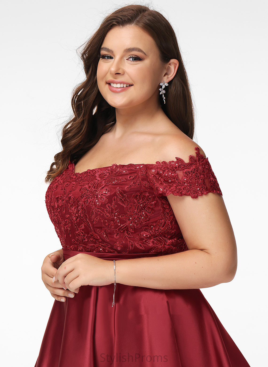 Cocktail Satin With Cocktail Dresses Knee-Length Lace A-Line Sequins Off-the-Shoulder Dress Maleah