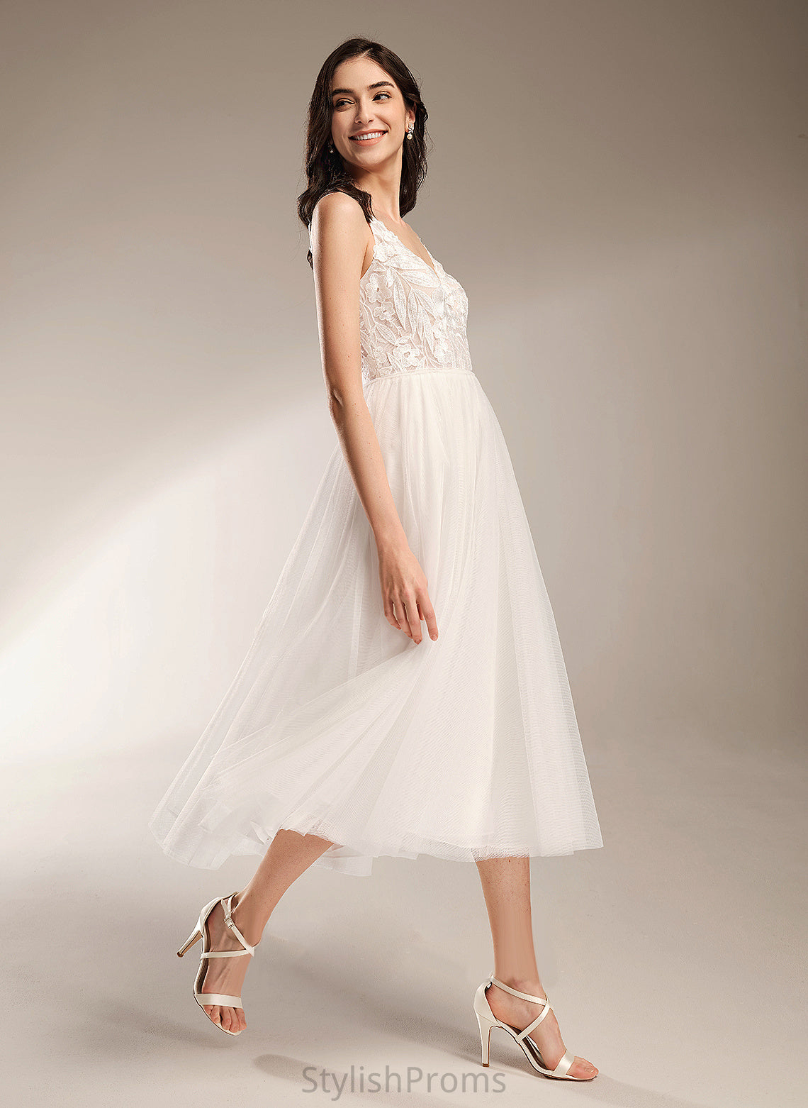 Minnie V-neck Wedding Dresses Tea-Length Lace Wedding Tulle A-Line Dress