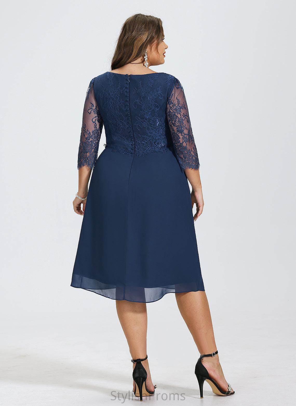 Ali Cocktail With Dress Ruffle Sheath/Column Scoop Lace Neck Cocktail Dresses Chiffon Knee-Length